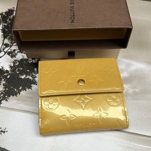 Authenticated Louis Vuitton monogram vernis wallet - LV wallet - Designer wallet